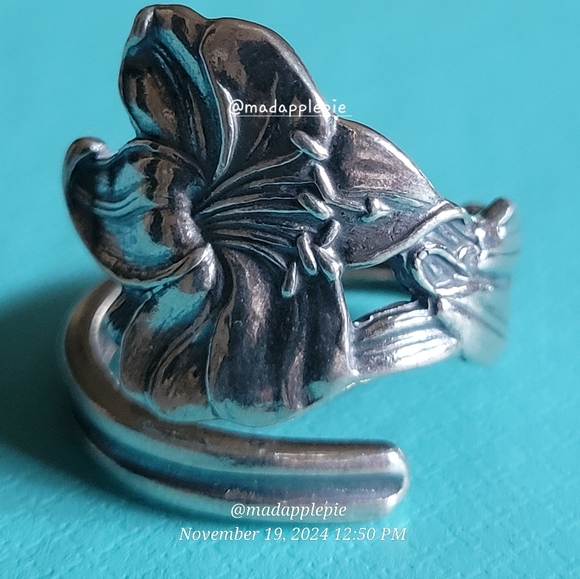 Handmade Jewelry - Vintage Daffodil Spoon Ring in Sterling Silver Luxury Designer Celebrity #138